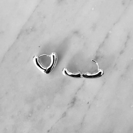 STERLING SILVER THICK V HOOPS