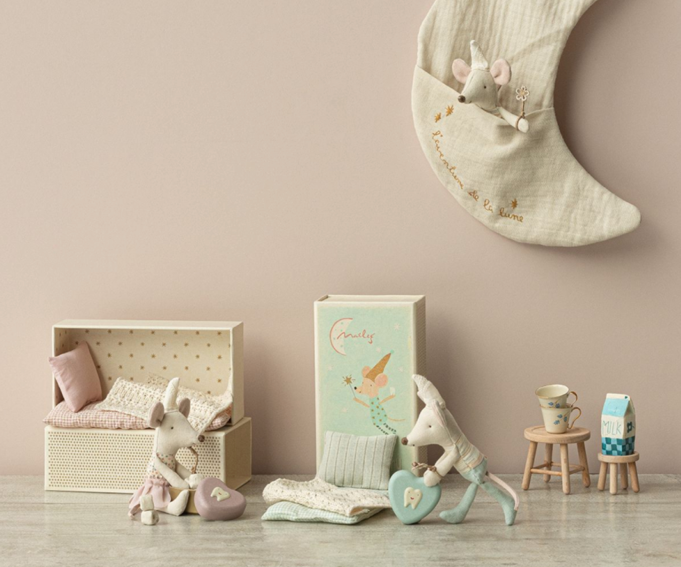 MAILEG LITTLE SISTER TOOTH FAIRY MOUSE IN MATCHBOX - PURPLE