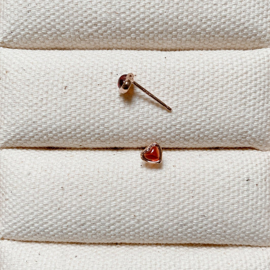 GARNET HEART EARRINGS - ROSE GOLD