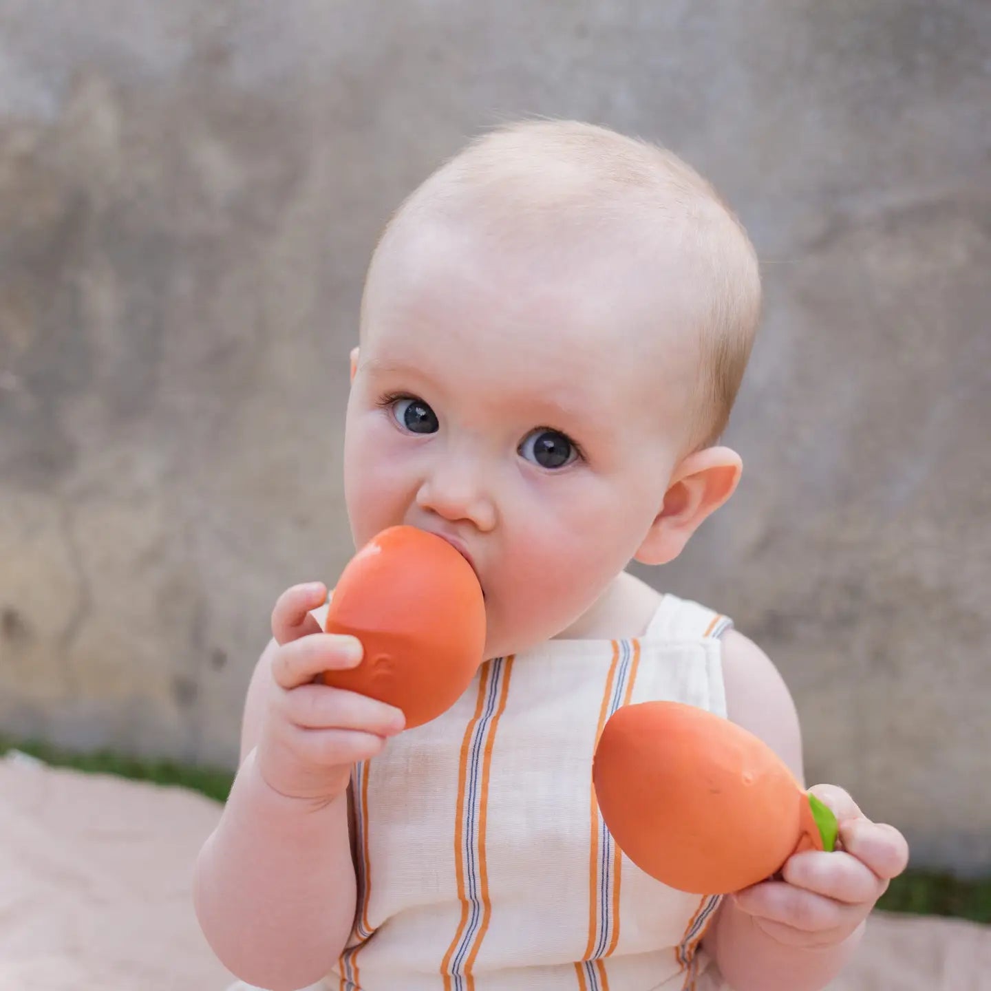 PALM PEACH TEETHER AND BATH TOY