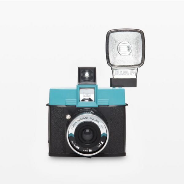 DIANA INSTANT SQUARE CAMERA WITH FLASH