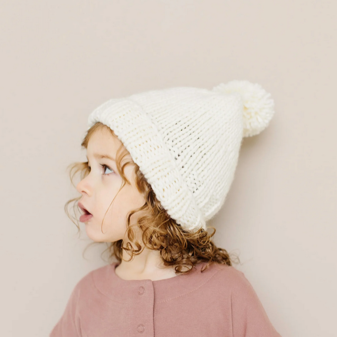 CLASSIC POM POM HAT - CREAM