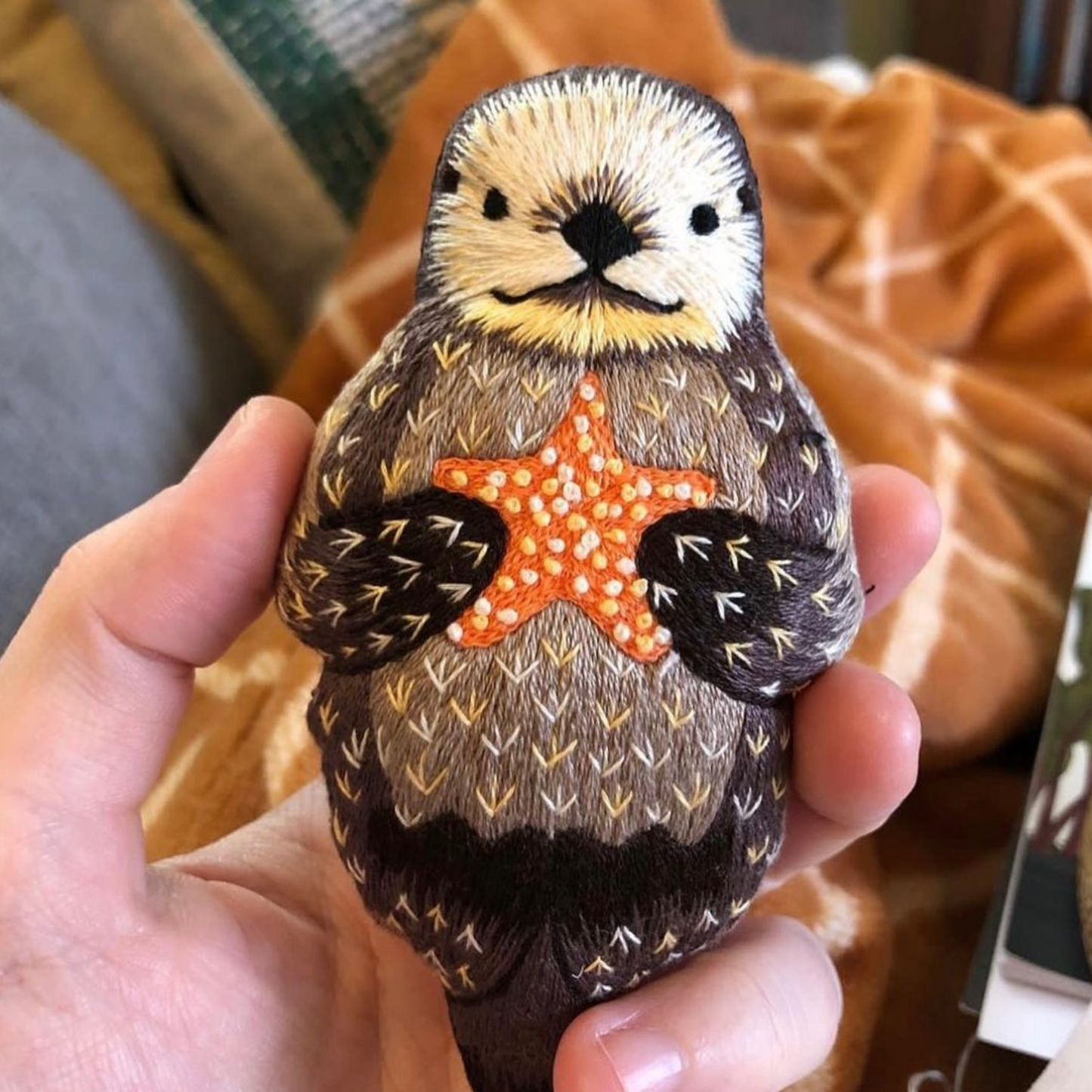 EMBROIDERY STARTER KIT LEVEL 3 - OTTER