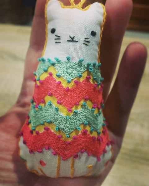 EMBROIDERY KIT LEVEL 2 - FIESTA CAT