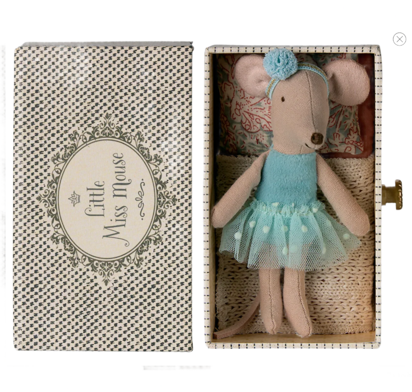 MAILEG LITTLE SISTER DANCE MOUSE IN DAYBED - BLUE