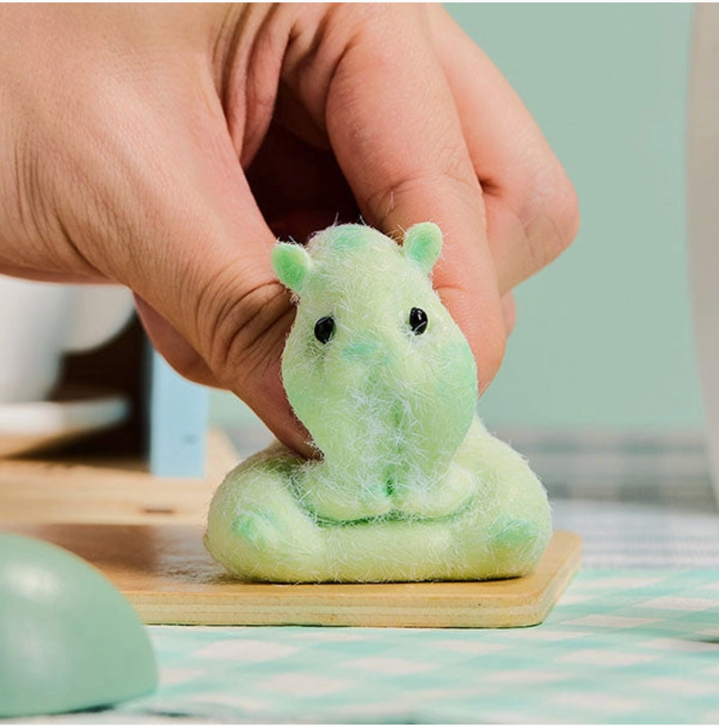 TABA SQUISHY DELUXE  - GREEN HAMSTER