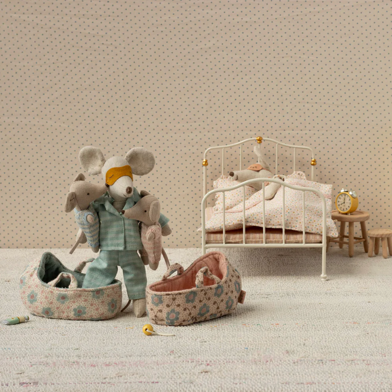 MAILEG MOUSE CARRY COT - PINK