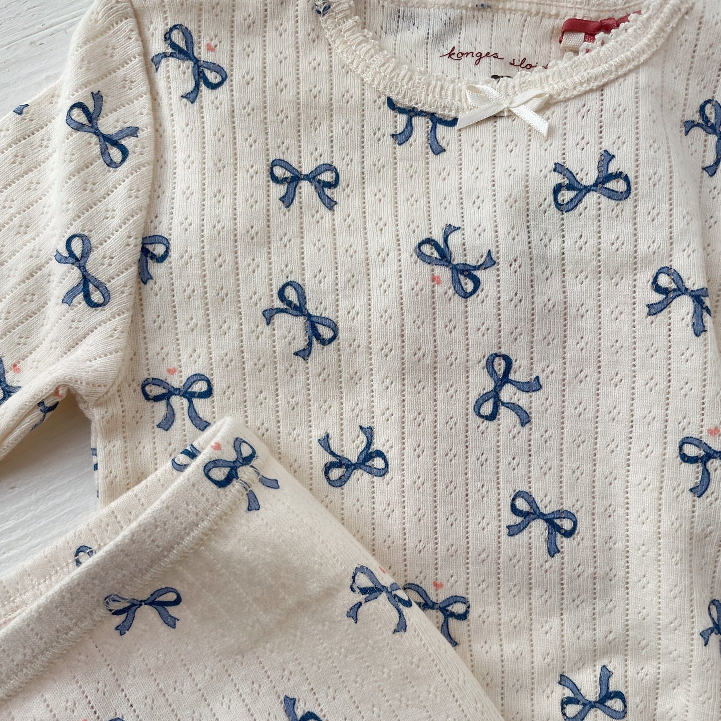 MINNIE GOTS LONG SLEEVE ONESIE - BOW BLEU