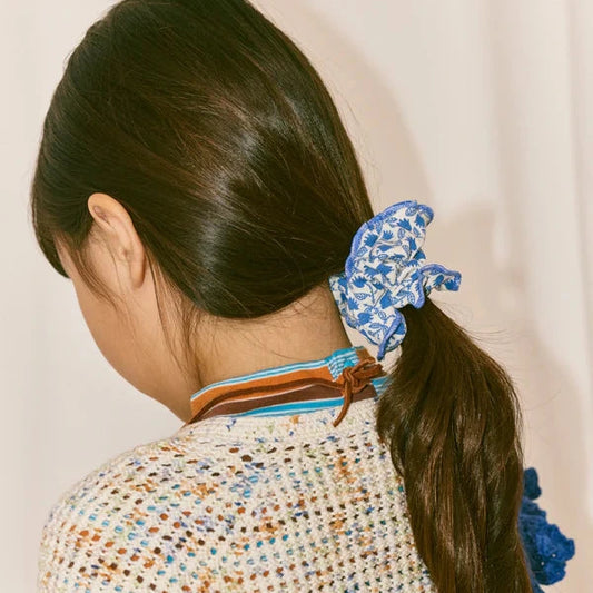SCRUNCHIE - BLUE RIBBON LISSE FIELDS
