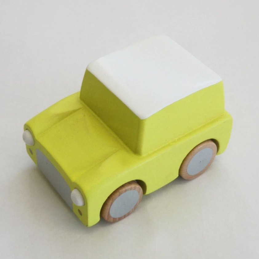 CLASSIC WOODEN KURUMA WIND-UP CAR