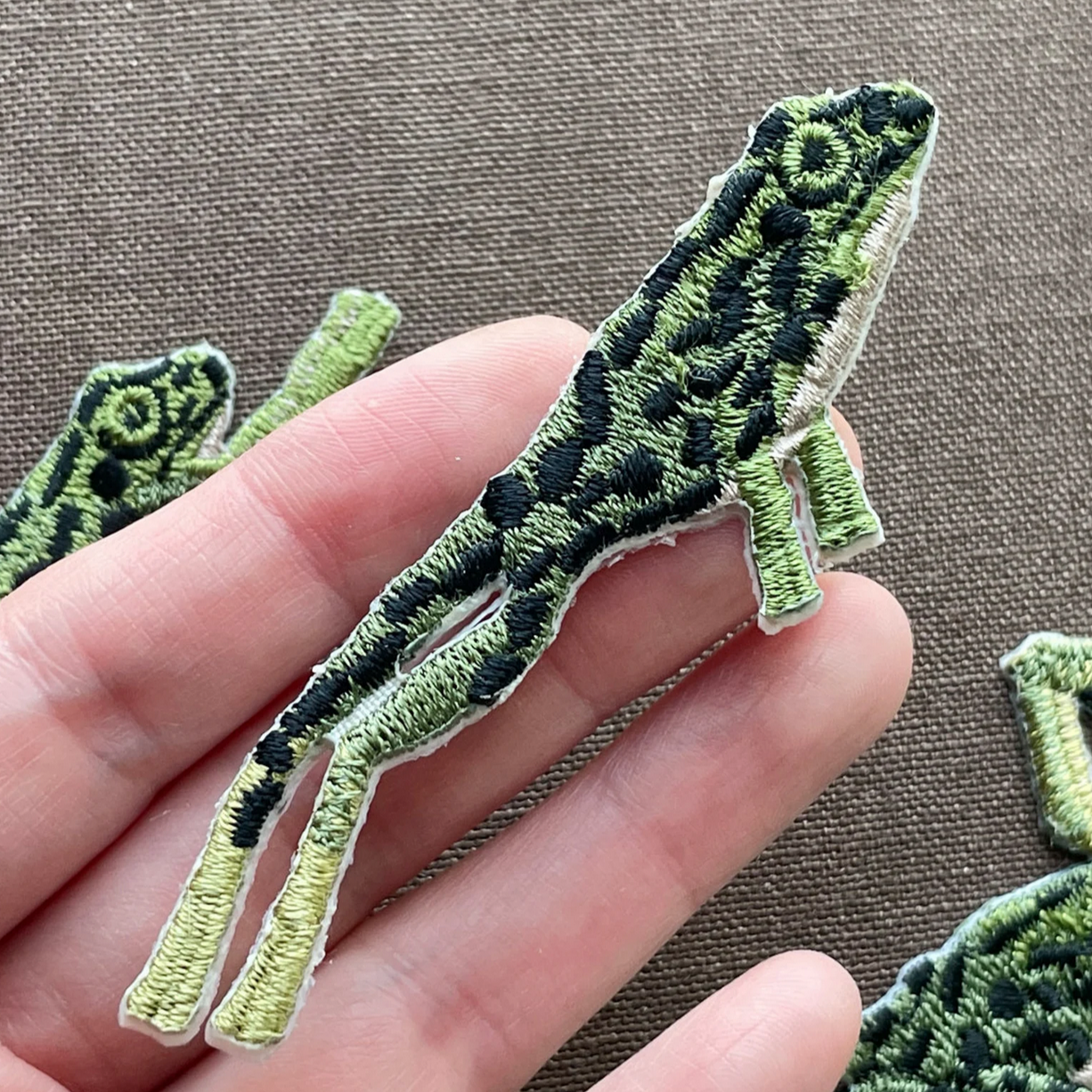 IRON ON PATACHES - FROG PATCH