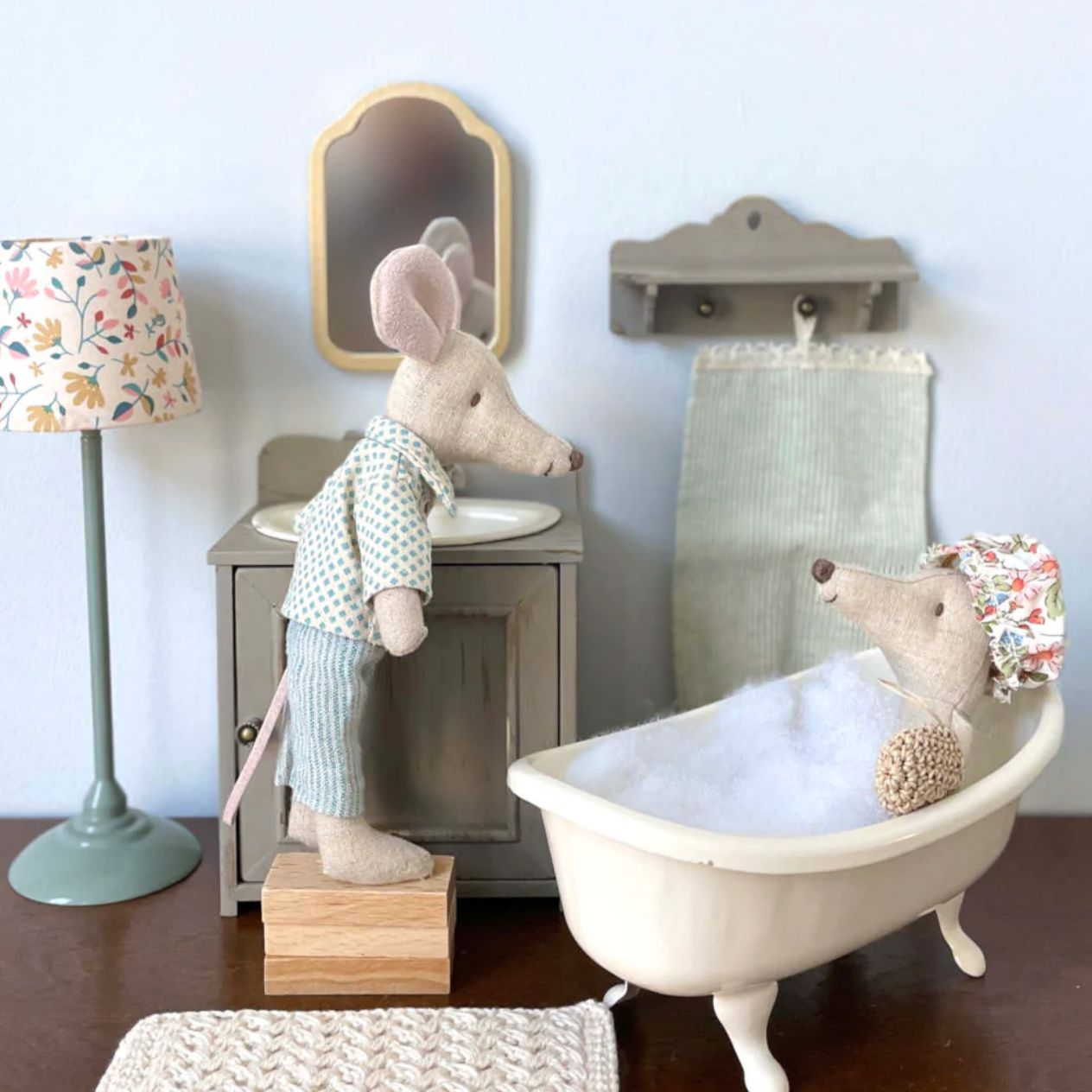 MAILEG MINATURE BATHTUB