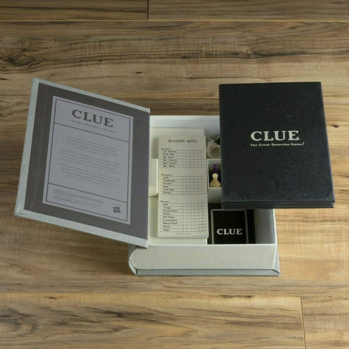 VINTAGE BOOKSHELF - CLUE