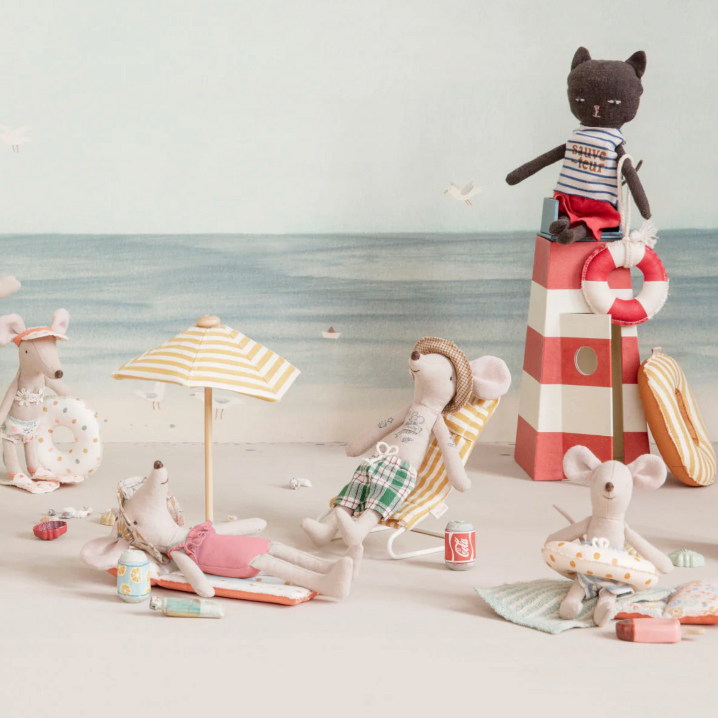 MAILEG MOUSE AIR MATTRESS - RED DOT