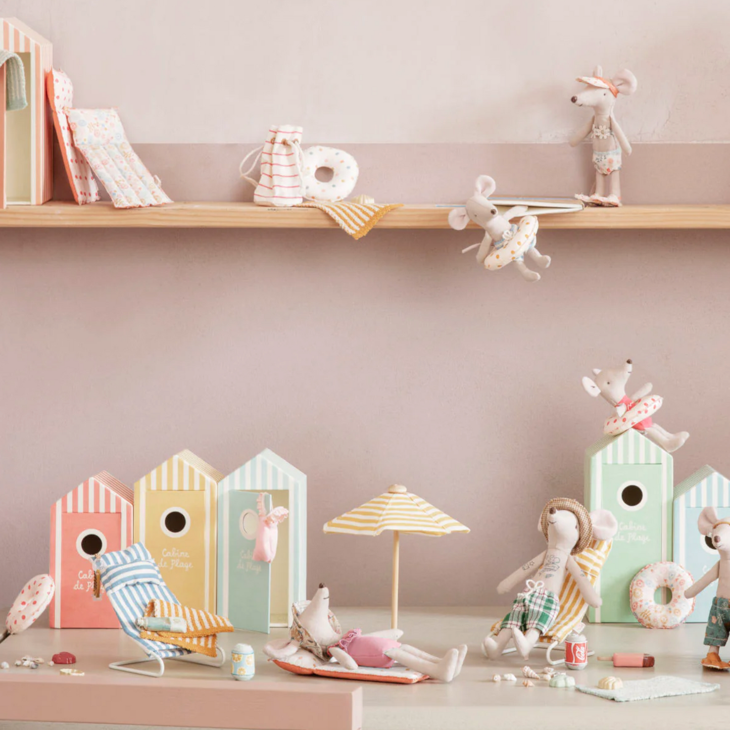 MAILEG MOUSE AIR MATTRESS - RED DOT